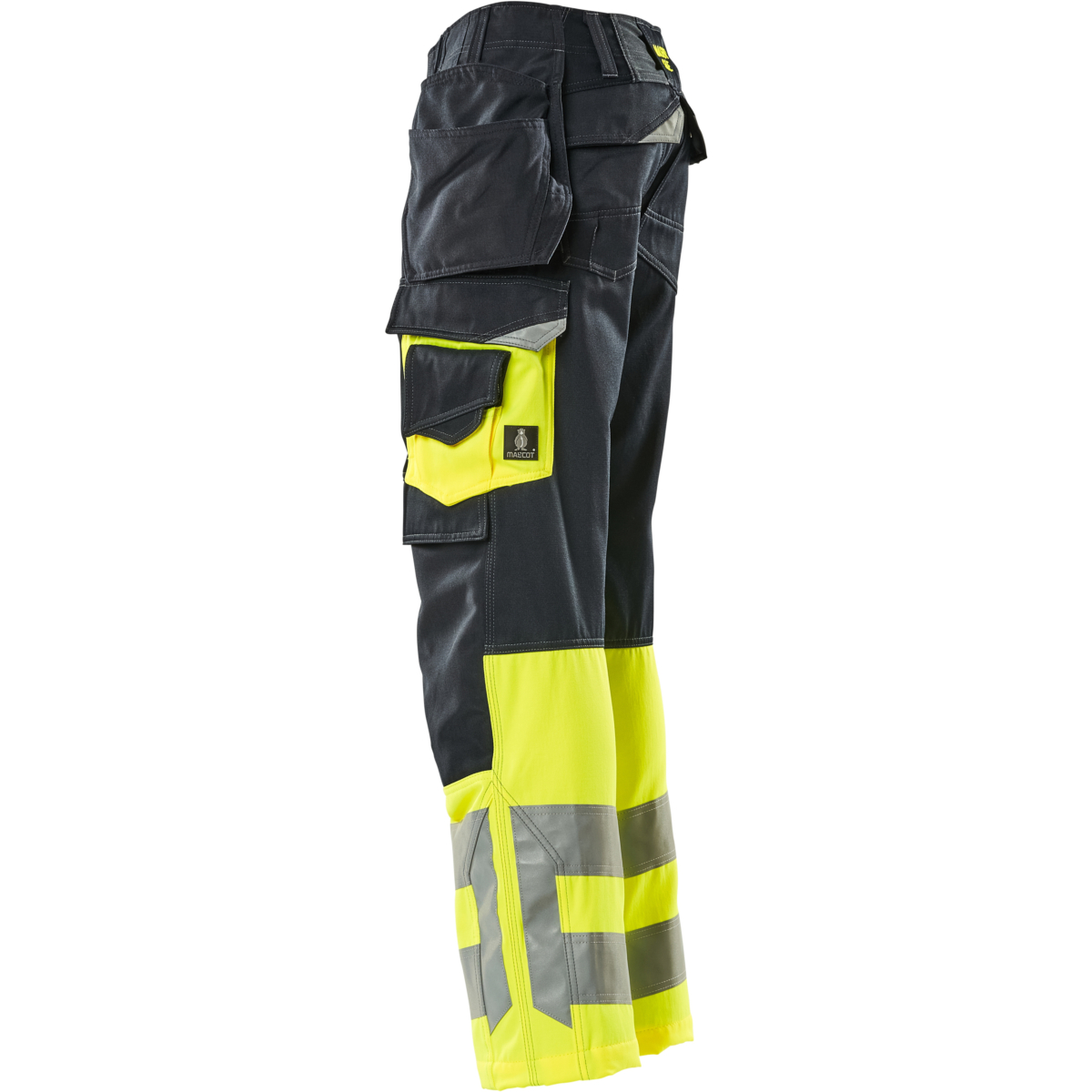 带枪套口袋的裤子